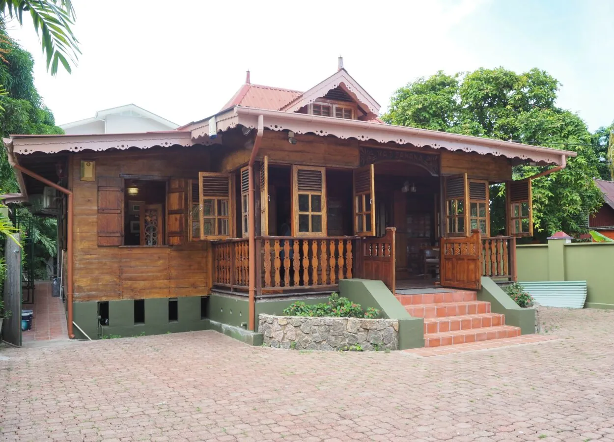 The Kaz Zanana gallery, in a wooden Creole house