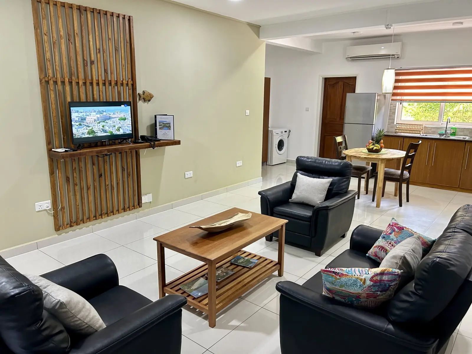 Lounge with sofas and television
